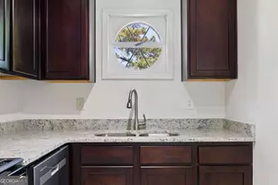 5400 Roswell Rd, Atlanta, GA 30342 - Photo 14