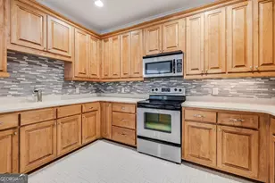22 Wild Heron Villas Rd, Savannah, GA 31419 - Photo 8