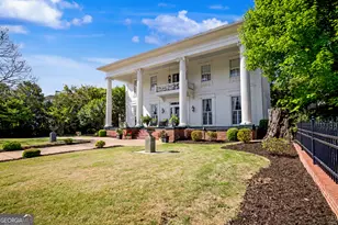 141 Greenville St, Newnan, GA 30263 - Photo 2