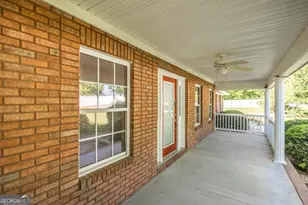 201 Strawberry Cir, Dublin, GA 31021 - Photo 10