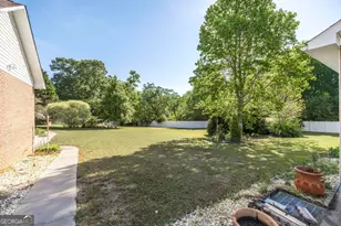 201 Strawberry Cir, Dublin, GA 31021 - Photo 16