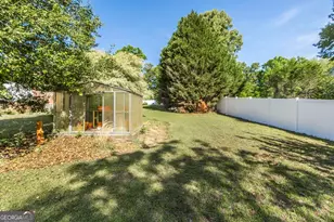 201 Strawberry Cir, Dublin, GA 31021 - Photo 12
