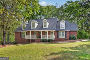 180 Riverbend Dr, McDonough, GA 30252 - Photo 2
