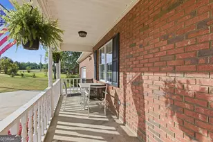 260 Brookhaven Cir, Toccoa, GA 30577 - Photo 4