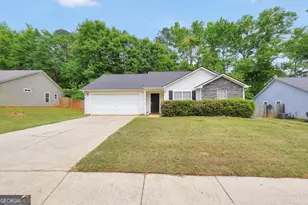 521 Sarah's Ln, Locust Grove, GA 30248 - Photo 2
