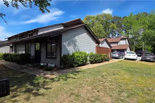 2717 Flintlock Pl, Austell, GA 30106 - Photo 2