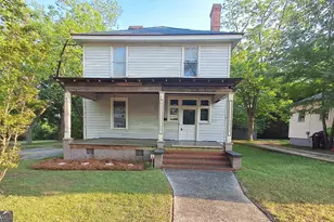401 Forsyth St, Barnesville, GA 30204 - Photo 2