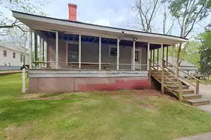 401 Forsyth St, Barnesville, GA 30204 - Photo 4