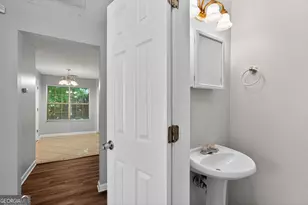 2404 Raven Cir, Lithonia, GA 30058 - Photo 28
