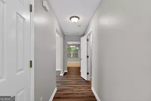 2404 Raven Cir, Lithonia, GA 30058 - Photo 18