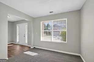 2404 Raven Cir, Lithonia, GA 30058 - Photo 4