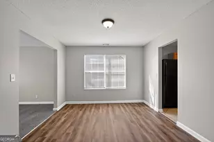 2404 Raven Cir, Lithonia, GA 30058 - Photo 14