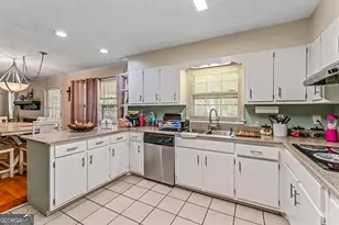 4393 Housworth Dr, Lithonia, GA 30038 - Photo 18