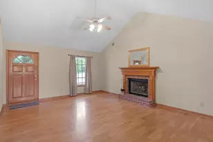 255 Pine Tree Ln, McDonough, GA 30252 - Photo 4