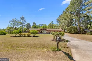 802 Maple Dr, Statesboro, GA 30461 - Photo 2
