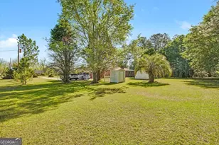 803 E Barnard St, Glennville, GA 30427 - Photo 30