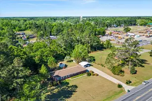 803 E Barnard St, Glennville, GA 30427 - Photo 40