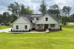 117 Belle Hall Dr, Newnan, GA 30263 - Photo 2