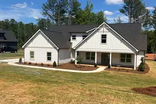 117 Belle Hall Dr, Newnan, GA 30263 - Photo 2