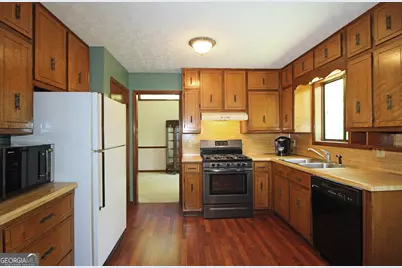 1446 Sartor Circle NW, Lawrenceville, GA 30043 - Photo 10