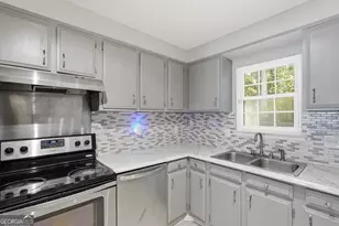 22 Longview Bluff Dr E, Savannah, GA 31419 - Photo 16