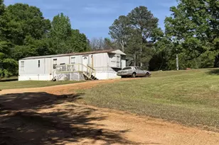 2010 Star Point Rd, Carrollton, GA 30117 - Photo 4