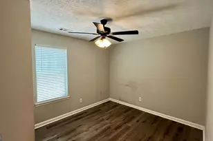 195 Creekside Dr, Grantville, GA 30220 - Photo 12
