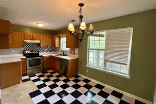 195 Creekside Dr, Grantville, GA 30220 - Photo 10