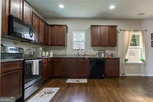 735 Walnut Creek Cir, Pendergrass, GA 30567 - Photo 6