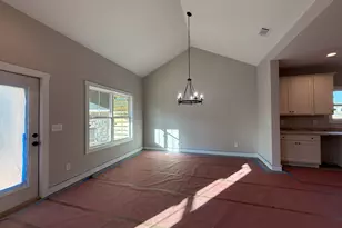 53 Hunts Rdg Dr, Cleveland, GA 30528 - Photo 6