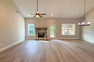 53 Hunts Rdg Dr, Cleveland, GA 30528 - Photo 10