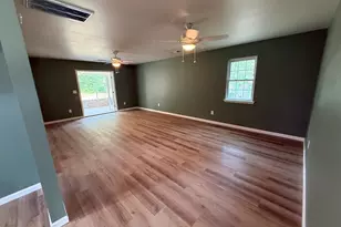240 Sims St, Barnesville, GA 30204 - Photo 6