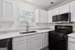 402 Armor Dr, Loganville, GA 30052 - Photo 14
