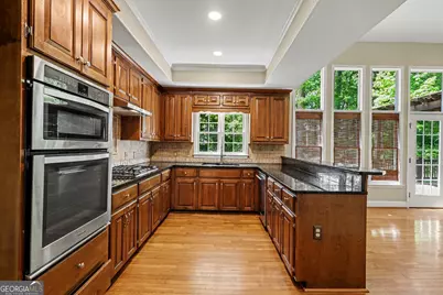 5702 Fallsbrook Lane NW, Acworth, GA 30101 - Photo 14