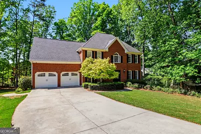 5702 Fallsbrook Lane NW, Acworth, GA 30101 - Photo 2