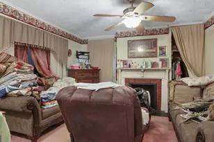223 W 38th St, Savannah, GA 31401 - Photo 36