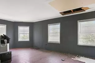 223 W 38th St, Savannah, GA 31401 - Photo 16