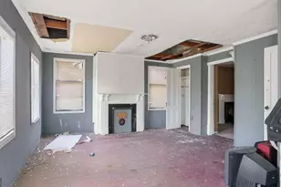 223 W 38th St, Savannah, GA 31401 - Photo 14
