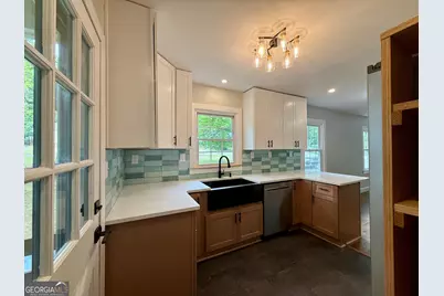 2274 Carey Drive SE, Atlanta, GA 30315 - Photo 10