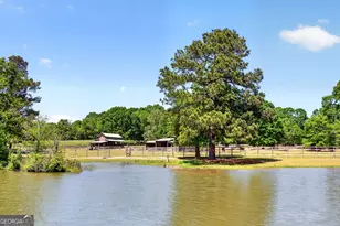 511 W McIntosh Rd, Brooks, GA 30205 - Photo 1