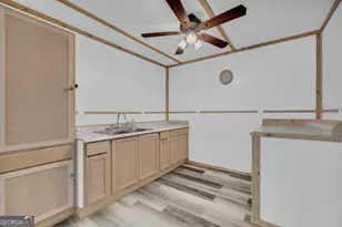 2405 Athens Hwy, Elberton, GA 30635 - Photo 38