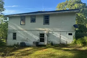 217 Central Lake Cir, Griffin, GA 30223 - Photo 2
