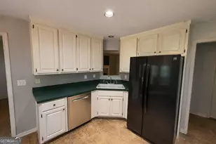 146 Poplar Way, Winder, GA 30680 - Photo 4
