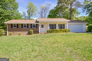 335 Kelly Dr, Fayetteville, GA 30214 - Photo 1