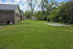 1513 Wynn Ave, Douglas, GA 31533 - Photo 2