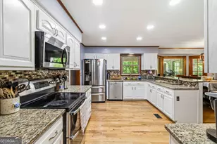 411 Sarah Ln, Lawrenceville, GA 30046 - Photo 12