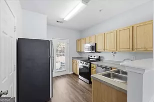 200 Riverstone Commons Cir, Canton, GA 30114 - Photo 10