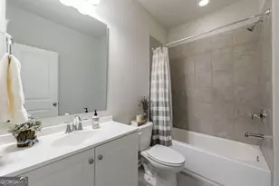 2002 Raven Way W, Atlanta, GA 30341 - Photo 14