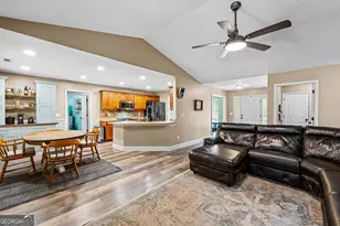 110 Brook Run, Senoia, GA 30276 - Photo 6