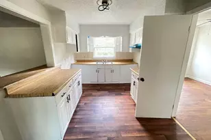 1702 W Highland Ave, Albany, GA 31707 - Photo 6